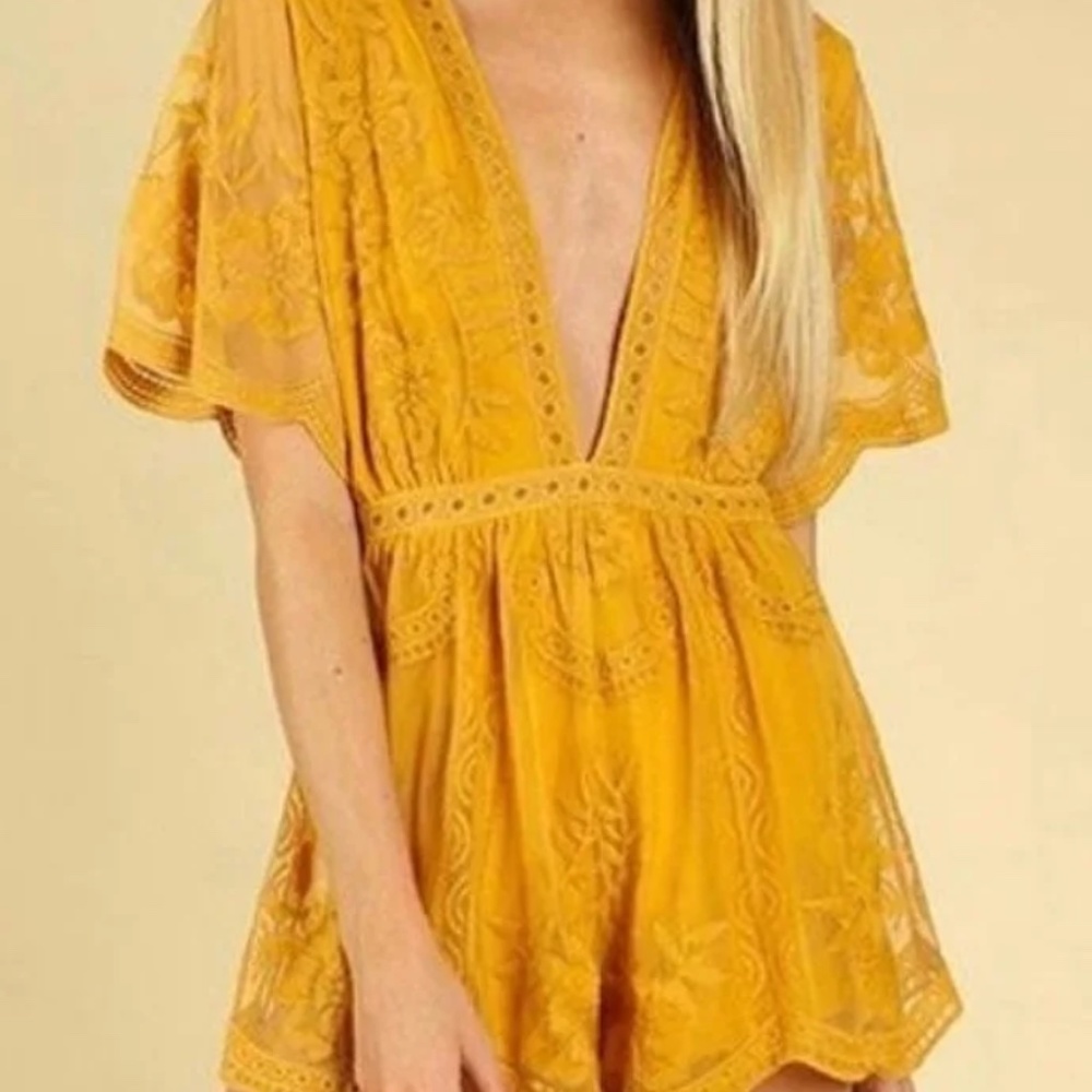 LIKE NEW! Honey Punch Mustard Romper (Small)